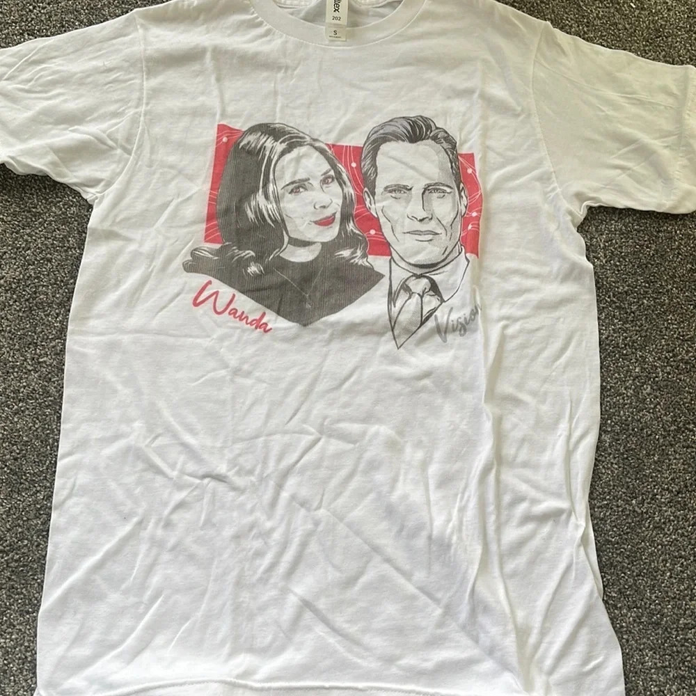 NWOT Unisex Wanda vision short sleeve t-shirt Small
